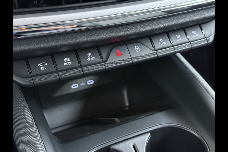 Škoda ENYAQ iV 60 SOH 93% Adap.Cruise Stuur+Stoelverwarming 3-Zone Ecc Camera Apple Carplay Android Auto Navi Pdc Lmv 20" DAB P-Assist Isofix Keyless-Go Verkeersbord detectie File Assist 1e Eigenaar Dealeronderhouden Origineel Nederlandse Auto