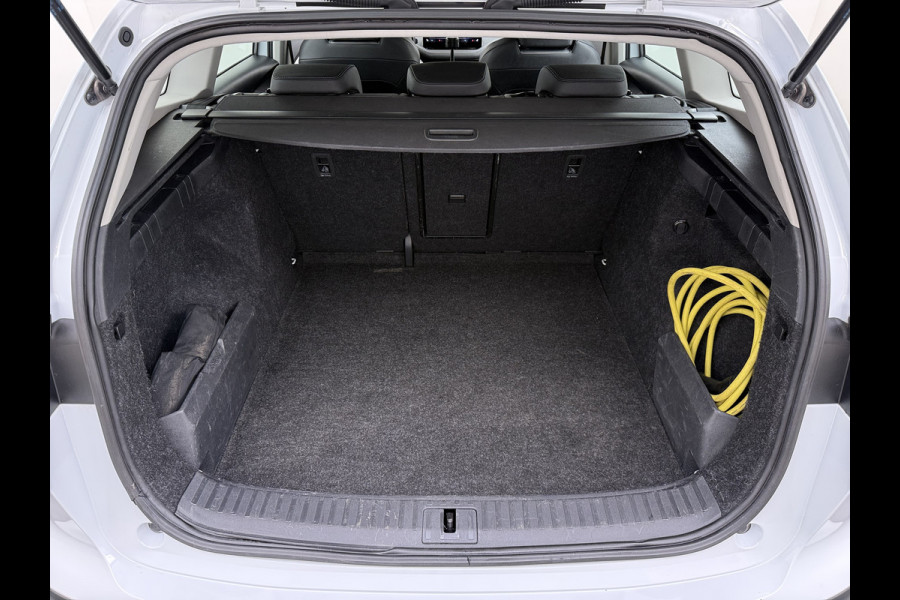 Škoda ENYAQ iV 60 SOH 93% Adap.Cruise Stuur+Stoelverwarming 3-Zone Ecc Camera Apple Carplay Android Auto Navi Pdc Lmv 20" DAB P-Assist Isofix Keyless-Go Verkeersbord detectie File Assist 1e Eigenaar Dealeronderhouden Origineel Nederlandse Auto
