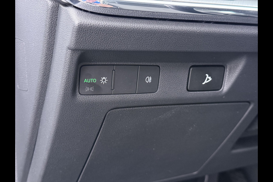 Škoda ENYAQ iV 60 SOH 93% Adap.Cruise Stuur+Stoelverwarming 3-Zone Ecc Camera Apple Carplay Android Auto Navi Pdc Lmv 20" DAB P-Assist Isofix Keyless-Go Verkeersbord detectie File Assist 1e Eigenaar Dealeronderhouden Origineel Nederlandse Auto