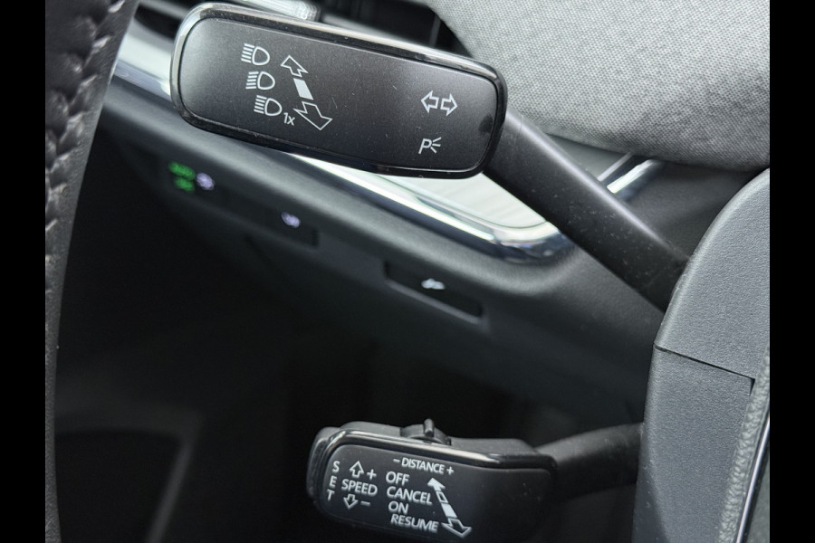 Škoda ENYAQ iV 60 SOH 93% Adap.Cruise Stuur+Stoelverwarming 3-Zone Ecc Camera Apple Carplay Android Auto Navi Pdc Lmv 20" DAB P-Assist Isofix Keyless-Go Verkeersbord detectie File Assist 1e Eigenaar Dealeronderhouden Origineel Nederlandse Auto
