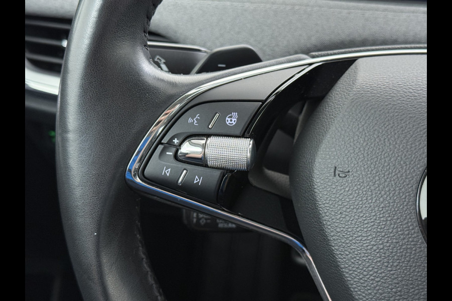 Škoda ENYAQ iV 60 SOH 93% Adap.Cruise Stuur+Stoelverwarming 3-Zone Ecc Camera Apple Carplay Android Auto Navi Pdc Lmv 20" DAB P-Assist Isofix Keyless-Go Verkeersbord detectie File Assist 1e Eigenaar Dealeronderhouden Origineel Nederlandse Auto