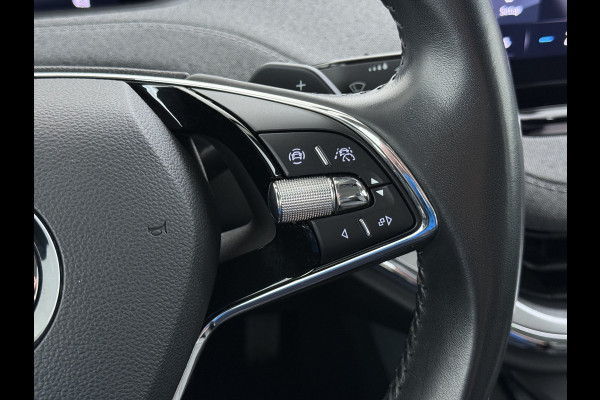 Škoda ENYAQ iV 60 SOH 93% Adap.Cruise Stuur+Stoelverwarming 3-Zone Ecc Camera Apple Carplay Android Auto Navi Pdc Lmv 20" DAB P-Assist Isofix Keyless-Go Verkeersbord detectie File Assist 1e Eigenaar Dealeronderhouden Origineel Nederlandse Auto