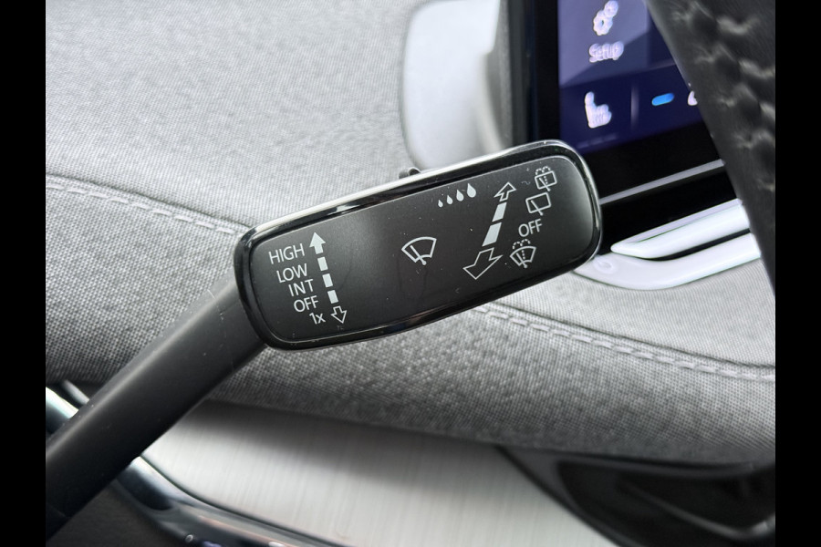 Škoda ENYAQ iV 60 SOH 93% Adap.Cruise Stuur+Stoelverwarming 3-Zone Ecc Camera Apple Carplay Android Auto Navi Pdc Lmv 20" DAB P-Assist Isofix Keyless-Go Verkeersbord detectie File Assist 1e Eigenaar Dealeronderhouden Origineel Nederlandse Auto