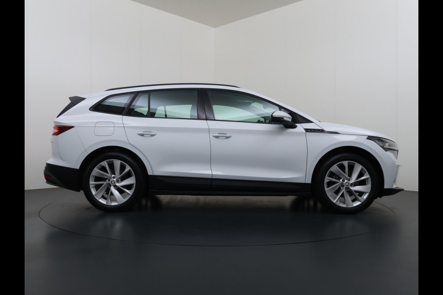 Škoda ENYAQ iV 60 SOH 93% Adap.Cruise Stuur+Stoelverwarming 3-Zone Ecc Camera Apple Carplay Android Auto Navi Pdc Lmv 20" DAB P-Assist Isofix Keyless-Go Verkeersbord detectie File Assist 1e Eigenaar Dealeronderhouden Origineel Nederlandse Auto