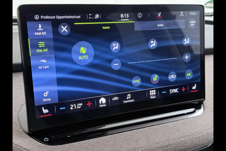 Škoda ENYAQ iV 60 First Edition Adap.Cruise Stuur+Stoelverwarming Camera 3-Zone Ecc Elek.Stoel+Memory Apple Carplay Android Auto Navi Pdc SOH 90% Keyless Advanced Matrix-Led Privacy Glas Lmv 20" DAB P-Assist Dodehoek detector Rijstrooksensor Origineel Nederlandse Auto