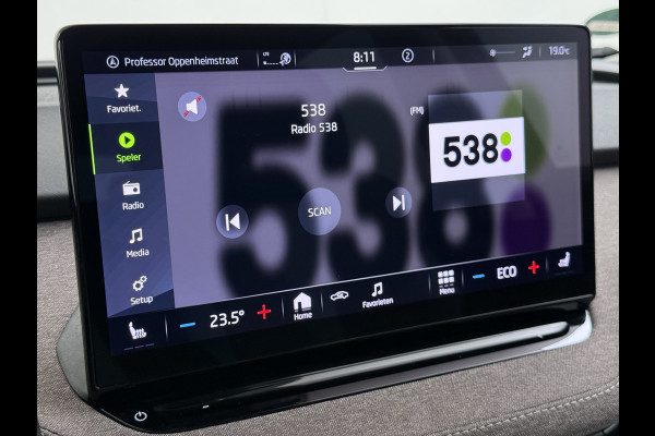 Škoda ENYAQ iV 60 First Edition Adap.Cruise Stuur+Stoelverwarming Camera 3-Zone Ecc Elek.Stoel+Memory Apple Carplay Android Auto Navi Pdc SOH 90% Keyless Advanced Matrix-Led Privacy Glas Lmv 20" DAB P-Assist Dodehoek detector Rijstrooksensor Origineel Nederlandse Auto
