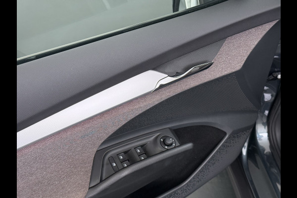 Škoda ENYAQ iV 60 First Edition Adap.Cruise Stuur+Stoelverwarming Camera 3-Zone Ecc Elek.Stoel+Memory Apple Carplay Android Auto Navi Pdc SOH 90% Keyless Advanced Matrix-Led Privacy Glas Lmv 20" DAB P-Assist Dodehoek detector Rijstrooksensor Origineel Nederlandse Auto