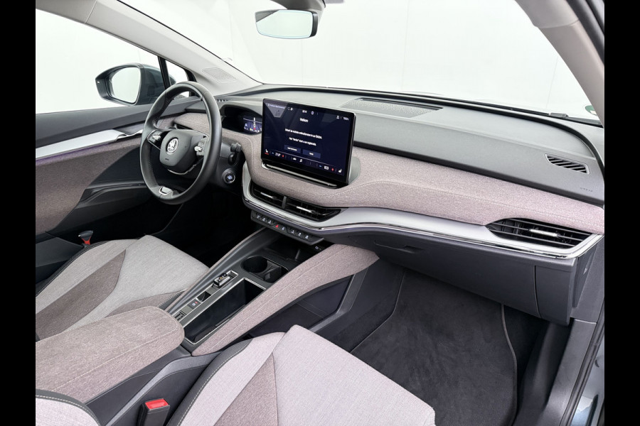 Škoda ENYAQ iV 60 First Edition Adap.Cruise Stuur+Stoelverwarming Camera 3-Zone Ecc Elek.Stoel+Memory Apple Carplay Android Auto Navi Pdc SOH 90% Keyless Advanced Matrix-Led Privacy Glas Lmv 20" DAB P-Assist Dodehoek detector Rijstrooksensor Origineel Nederlandse Auto