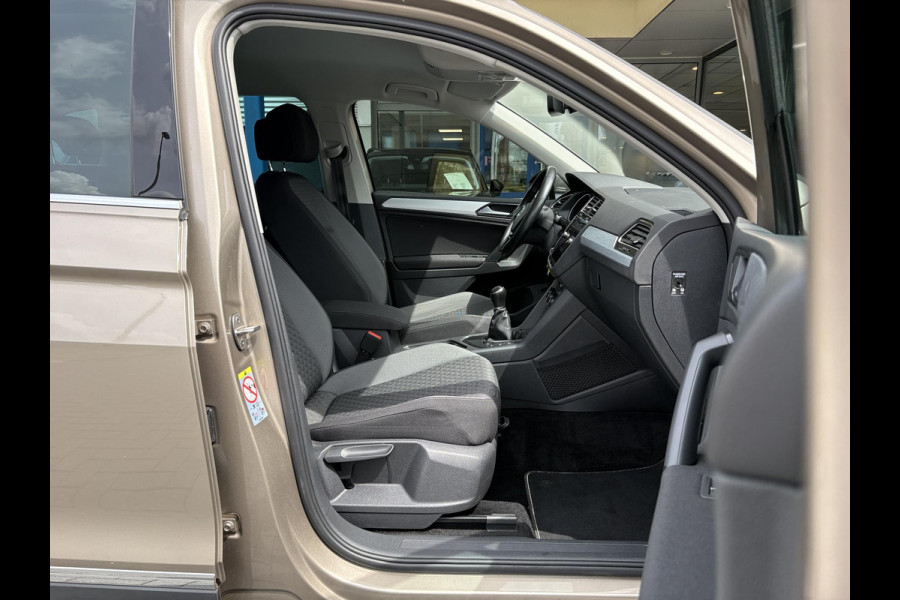 Volkswagen Tiguan 1.4 TSI Comfortline 125pk | Wegklapbare Trekhaak | Adaptive Cruise | Navi | Carplay |