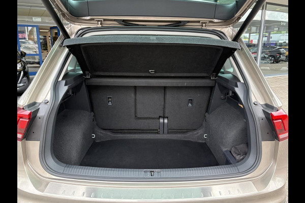 Volkswagen Tiguan 1.4 TSI Comfortline 125pk | Wegklapbare Trekhaak | Adaptive Cruise | Navi | Carplay |