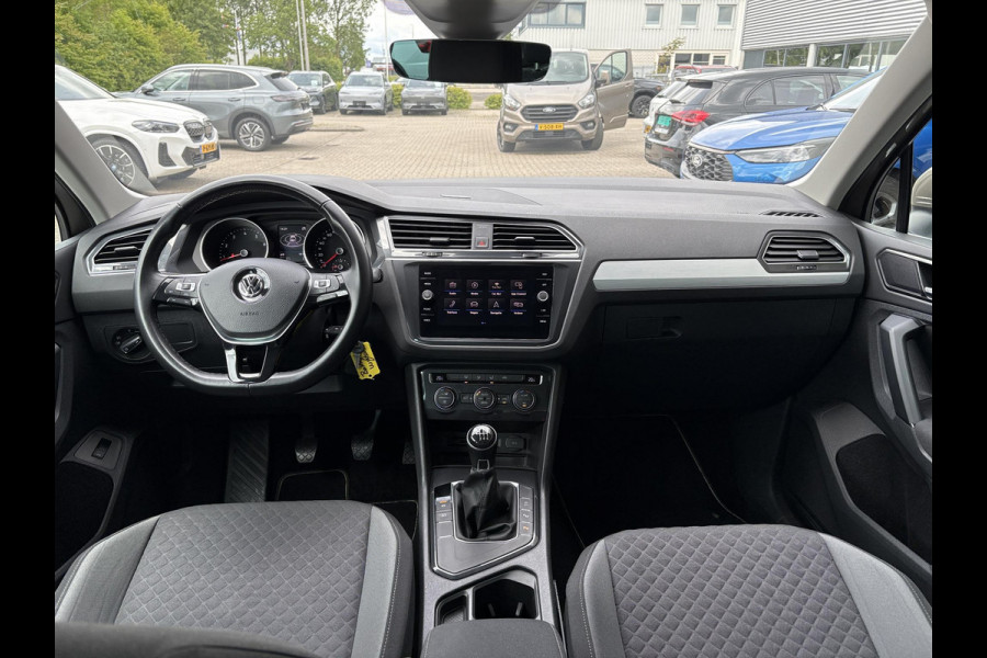 Volkswagen Tiguan 1.4 TSI Comfortline 125pk | Wegklapbare Trekhaak | Adaptive Cruise | Navi | Carplay |