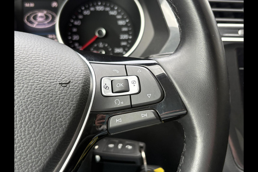 Volkswagen Tiguan 1.4 TSI Comfortline 125pk | Wegklapbare Trekhaak | Adaptive Cruise | Navi | Carplay |