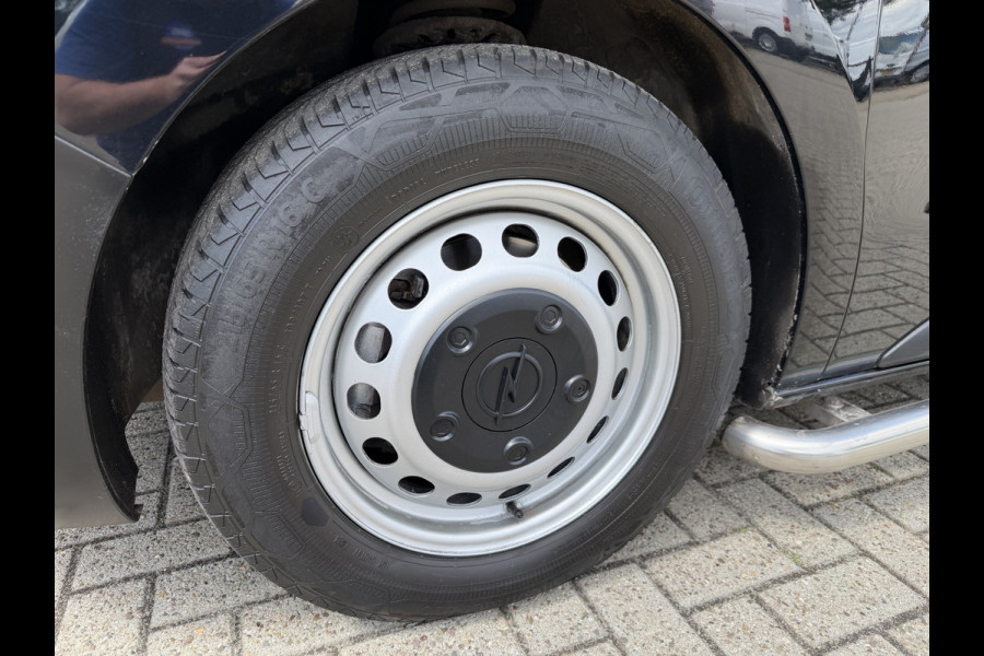 Opel Vivaro 1.5 CDTI L2H1 Selection / vaste prijs rijklaar € 18.950 ex btw / lease vanaf € 319 / dubbele schuifdeur / trekhaak / parkeersensoren voor + achter / airco / cruise / euro 6