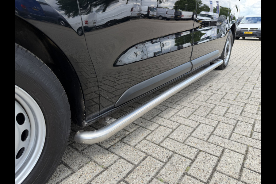 Opel Vivaro 1.5 CDTI L2H1 Selection / vaste prijs rijklaar € 18.950 ex btw / lease vanaf € 319 / dubbele schuifdeur / trekhaak / parkeersensoren voor + achter / airco / cruise / euro 6