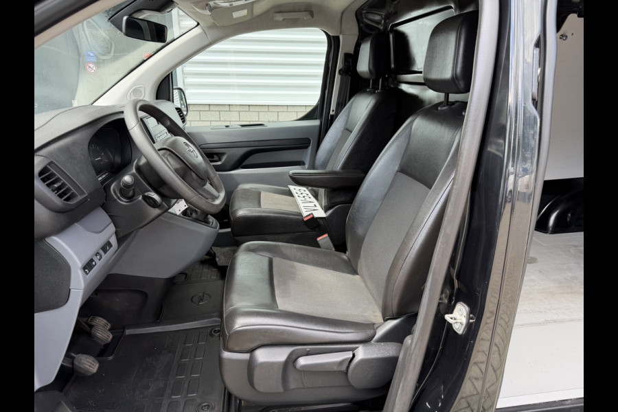 Opel Vivaro 1.5 CDTI L2H1 Selection / vaste prijs rijklaar € 18.950 ex btw / lease vanaf € 319 / dubbele schuifdeur / trekhaak / parkeersensoren voor + achter / airco / cruise / euro 6
