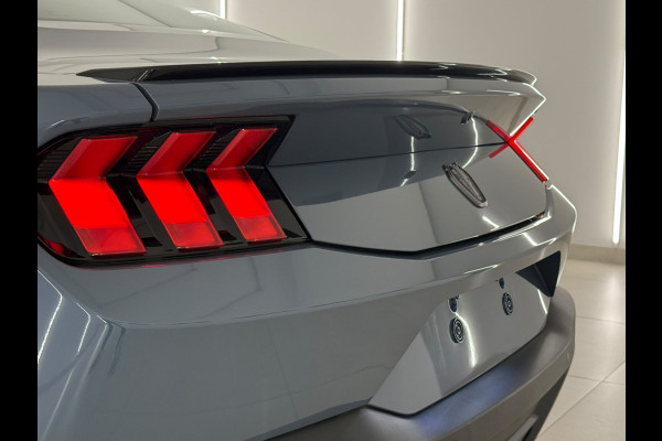 Ford Mustang Fastback GT 5.0 V8 Dark Horse Carbon B&O