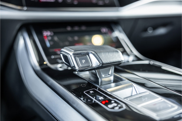 Audi Q8 60 TFSI e quattro Pro Line S Competition - S Line | RS Seats | B&O | Luchtvering | Elek. Trekhaak | Memory