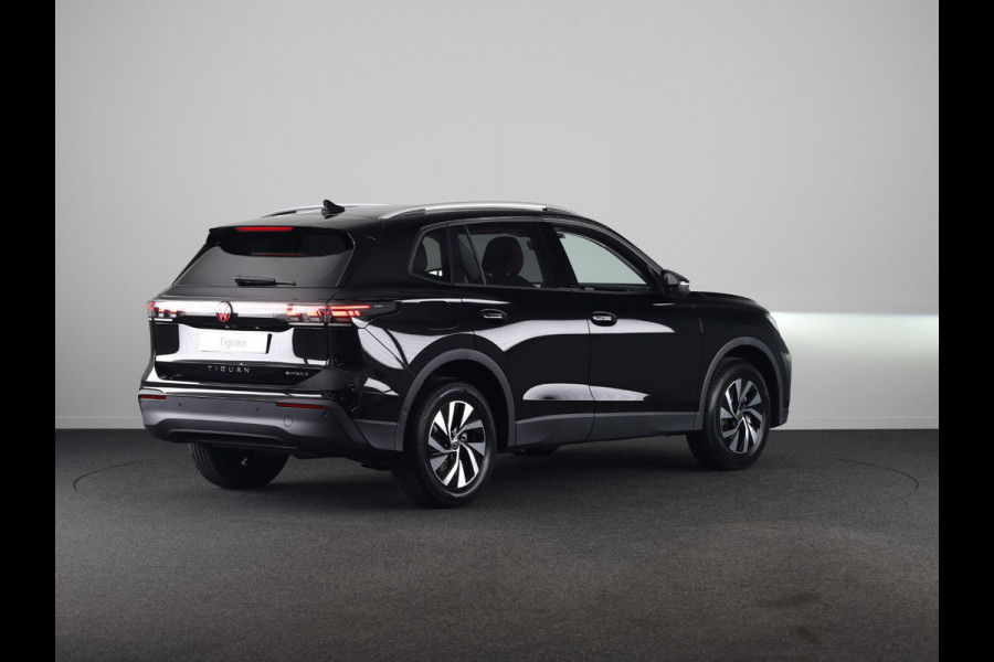 Volkswagen Tiguan Life Edition 1.5 eHybrid 150 kW / 204 PK SUV 6 Versnellingen |