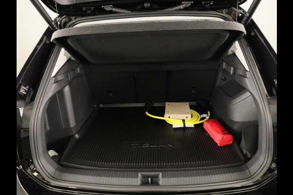 Volkswagen Tiguan Life Edition 1.5 eHybrid 150 kW / 204 PK SUV 6 Versnellingen |
