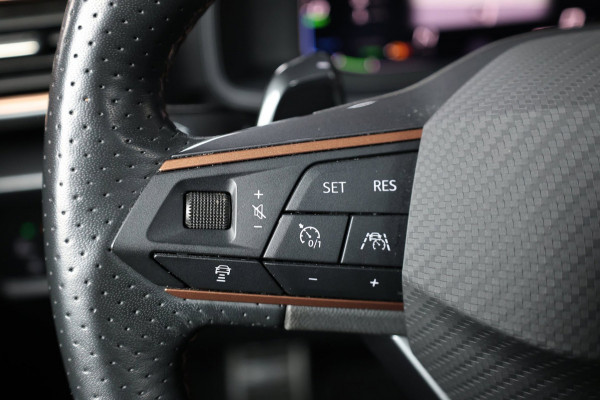 CUPRA Formentor 1.4 e-Hybrid VZ Performance LED/VIRTUAL/SFEER/HALF LEDER+S.VERWARMING/19" LMV/CAM/ACC/ECC/12 MND GARANTIE!