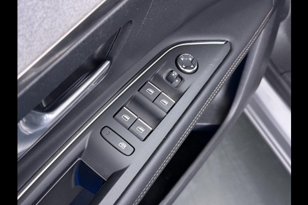 Peugeot 3008 GT VAN: 26.900,- VOOR: 23.877,- UW WKVOORDEEL: 3.023,- | PHEV | APPLE CARPLAY | ELEKTRISCHE ACHTERKLEP | CAMERA VOOR + ACHTER | ADAPTIVE CRUISE CONTROL | FOCAL AUDIO | DODEHOEK DETECTIE| RIJKLAARPRIJS INCL. 12 MND BOVAG GARANTIE