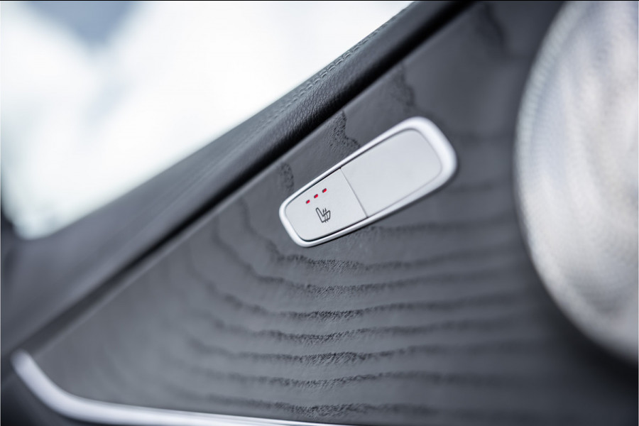 Mercedes-Benz E-Klasse E300 e AMG Line - Burmester | 360 Camera | ACC | Stoelverwarming