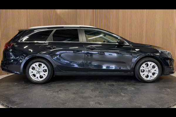 Kia Ceed Sportswagon 1.5 T-GDi DynamicLine|161PK|AFN.TREKHAAK|AUTOMAAT|ACC|ANDROID|CARPLAY|STOEL+STUURVERW|CAMERA|1e EIG|INCL.BTW|