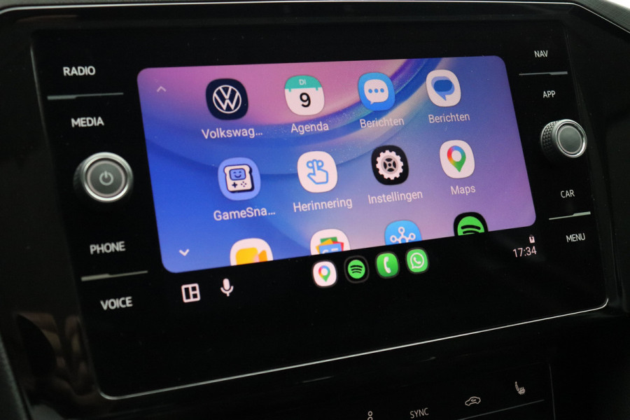 Volkswagen Passat Variant 1.4 TSI PHEV GTE Trekhaak Pano Massage HU display