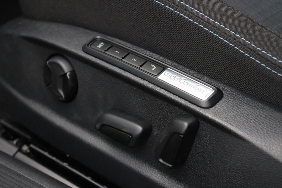 Volkswagen Passat Variant 1.4 TSI PHEV GTE Trekhaak Pano Massage HU display