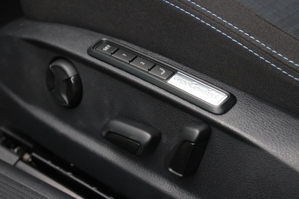 Volkswagen Passat Variant 1.4 TSI PHEV GTE Trekhaak Pano Massage HU display