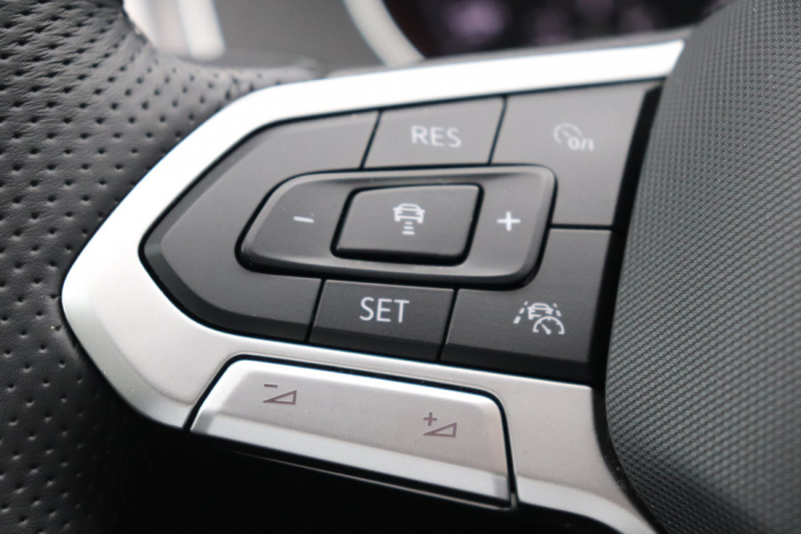 Volkswagen Passat Variant 1.4 TSI PHEV GTE Trekhaak Pano Massage HU display