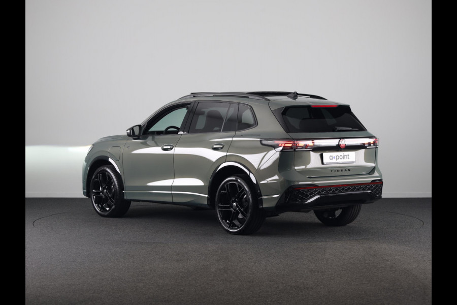 Volkswagen Tiguan R-Line Edition 1.5 eHybrid 150 kW / 204 PK SUV 6 v Head-Up Display | Panoramadak | Stoelverwarming