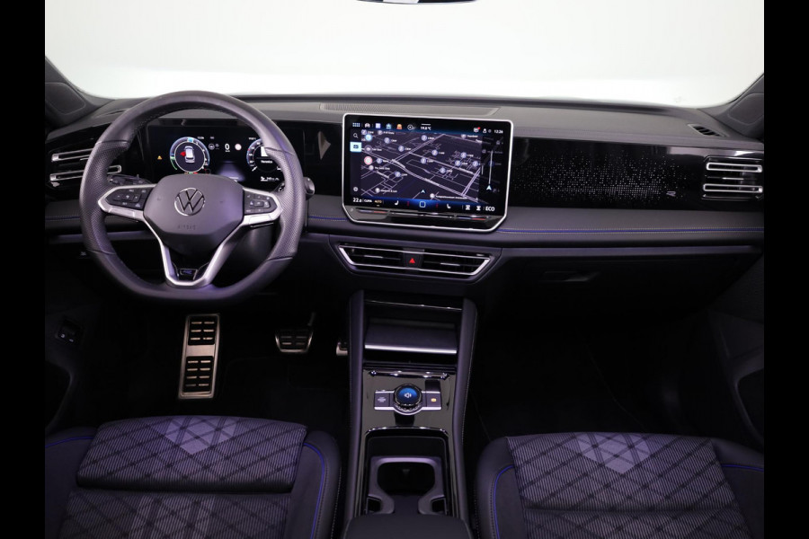 Volkswagen Tiguan R-Line Edition 1.5 eHybrid 150 kW / 204 PK SUV 6 v Head-Up Display | Panoramadak | Stoelverwarming
