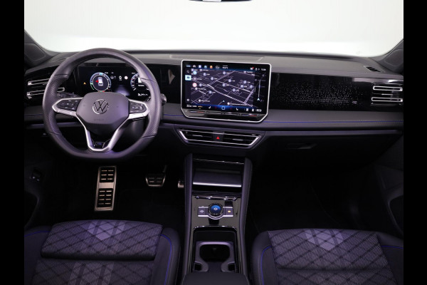 Volkswagen Tiguan R-Line Edition 1.5 eHybrid 150 kW / 204 PK SUV 6 v Head-Up Display | Stoelverwarming | 360 camera