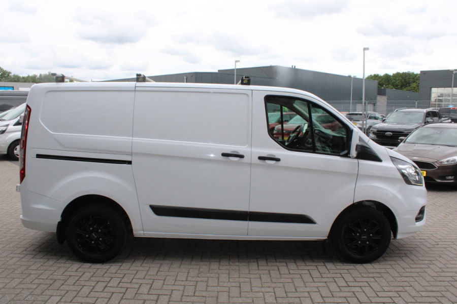 Ford Transit Custom 280 2.0 TDCI 130 PK L1H1 Trend | Trekhaak | Airco | Cruise Control | Voorruitverwarming | Navigatie