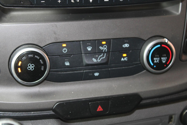 Ford Transit Custom 280 2.0 TDCI 130 PK L1H1 Trend | Trekhaak | Airco | Cruise Control | Voorruitverwarming | Navigatie