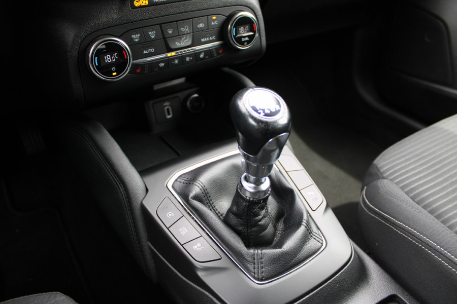Ford FOCUS Wagon 1.0 EcoBoost Titanium Business | Trekhaak | BLIS | Camera | Winterpack