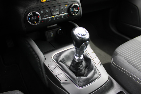 Ford FOCUS Wagon 1.0 EcoBoost Titanium Business | Trekhaak | BLIS | Camera | Winterpack