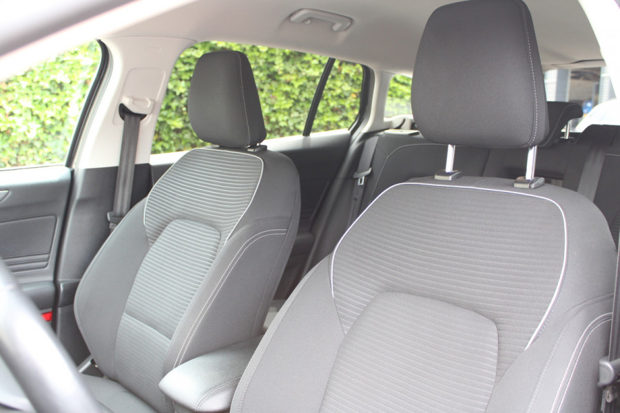 Ford FOCUS Wagon 1.0 EcoBoost Titanium Business | Trekhaak | BLIS | Camera | Winterpack