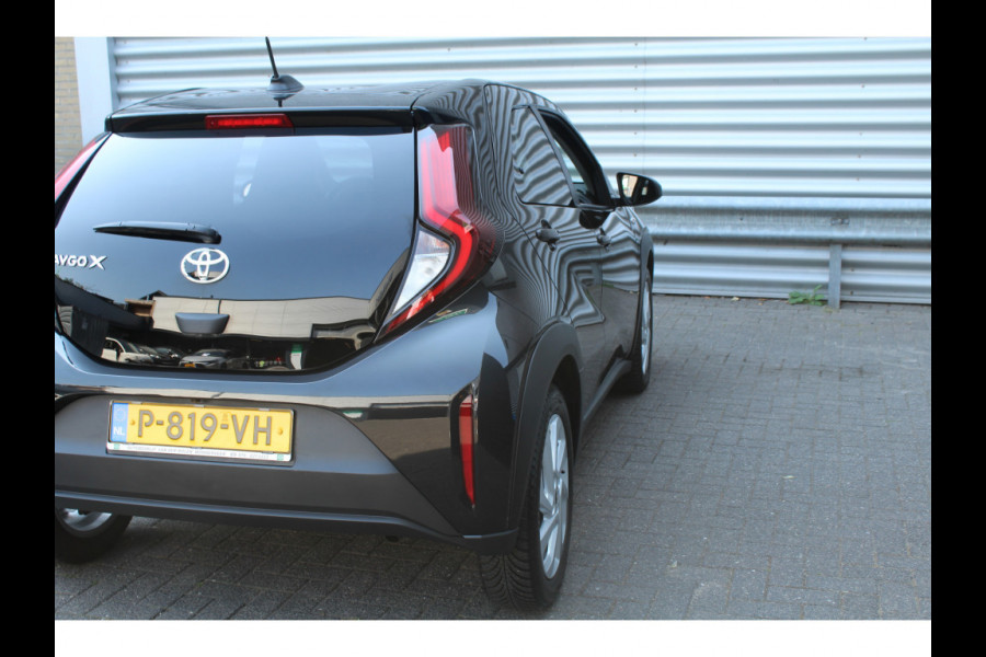Toyota Aygo X 1.0 VVT-i 72pk MT-First NL-Auto NAP
