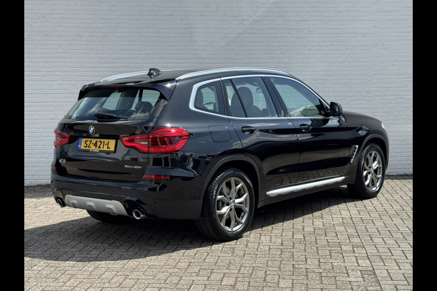BMW X3 XDrive20i High Executive Pano Trekhaak clima Automaat Lederbekl 4WD