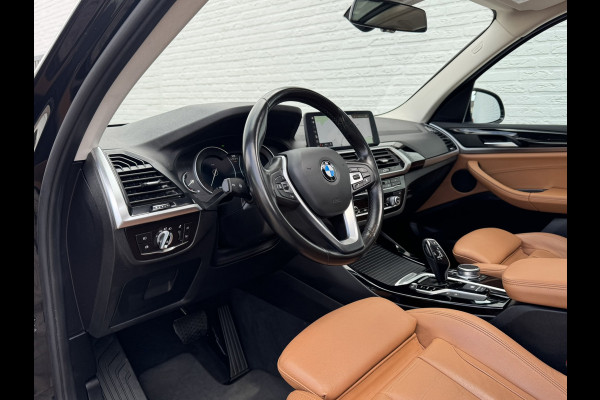 BMW X3 XDrive20i High Executive Pano Trekhaak clima Automaat Lederbekl 4WD