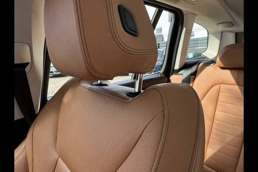 BMW X3 XDrive20i High Executive Pano Trekhaak clima Automaat Lederbekl 4WD