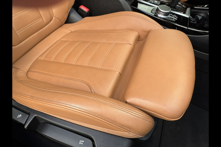 BMW X3 XDrive20i High Executive Pano Trekhaak clima Automaat Lederbekl 4WD