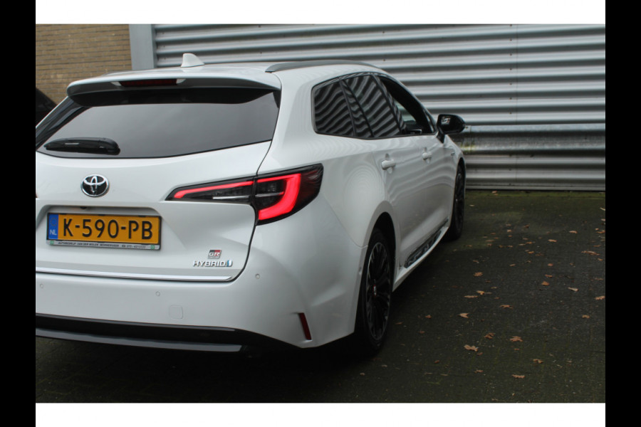 Toyota Corolla Touring Sports 1.8 Hybrid 140pk GR-Sport AUTOMAAT NL-Auto NAP