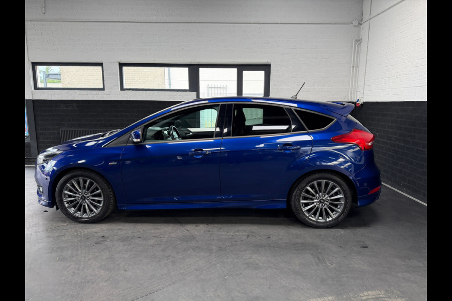 Ford Focus 1.0 ST-Line | Camera | 125PK | 6-Bak | Riem Vervangen | Camera | Verwarmd Stuurwiel