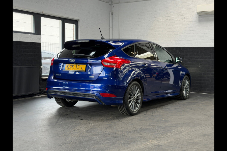 Ford Focus 1.0 ST-Line | Camera | 125PK | 6-Bak | Riem Vervangen | Camera | Verwarmd Stuurwiel
