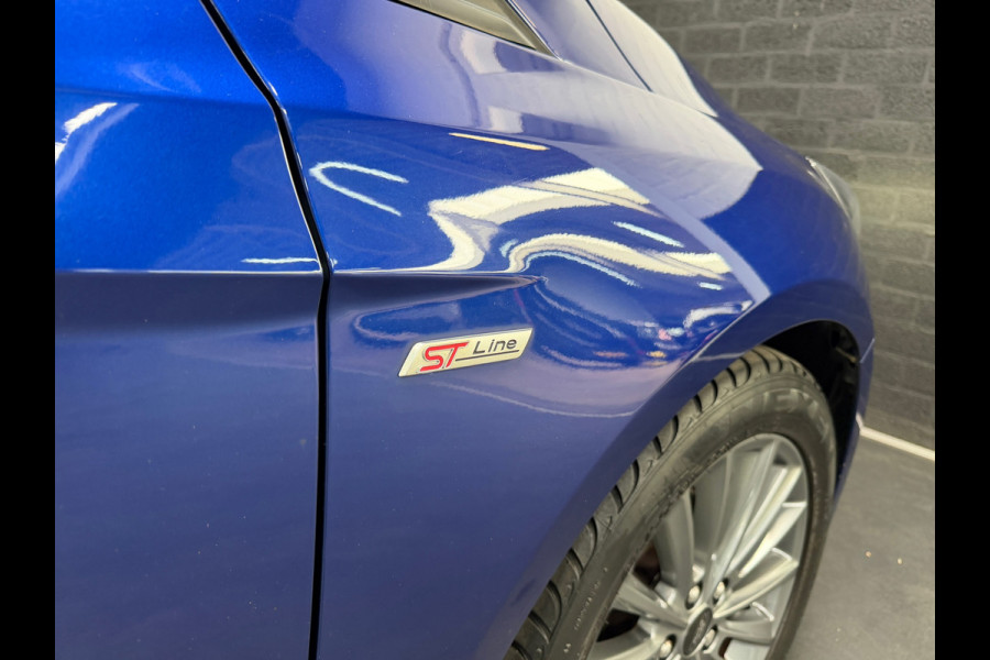 Ford Focus 1.0 ST-Line | Camera | 125PK | 6-Bak | Riem Vervangen | Camera | Verwarmd Stuurwiel
