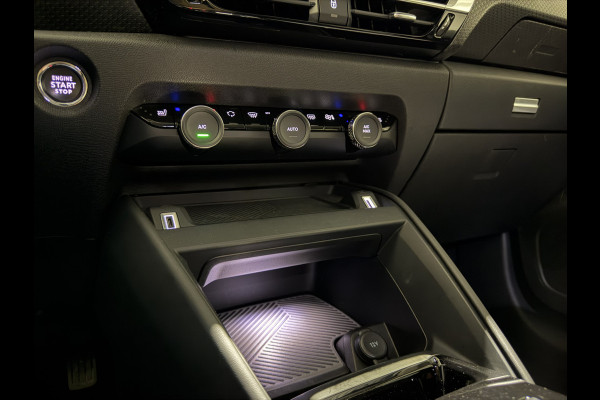 Citroën Ë-C4 Shine 50 kWh | Cruise Control Adaptief | Keyless | Leder interieur | Soh (batterijcheck) Waarde 92,0 %
