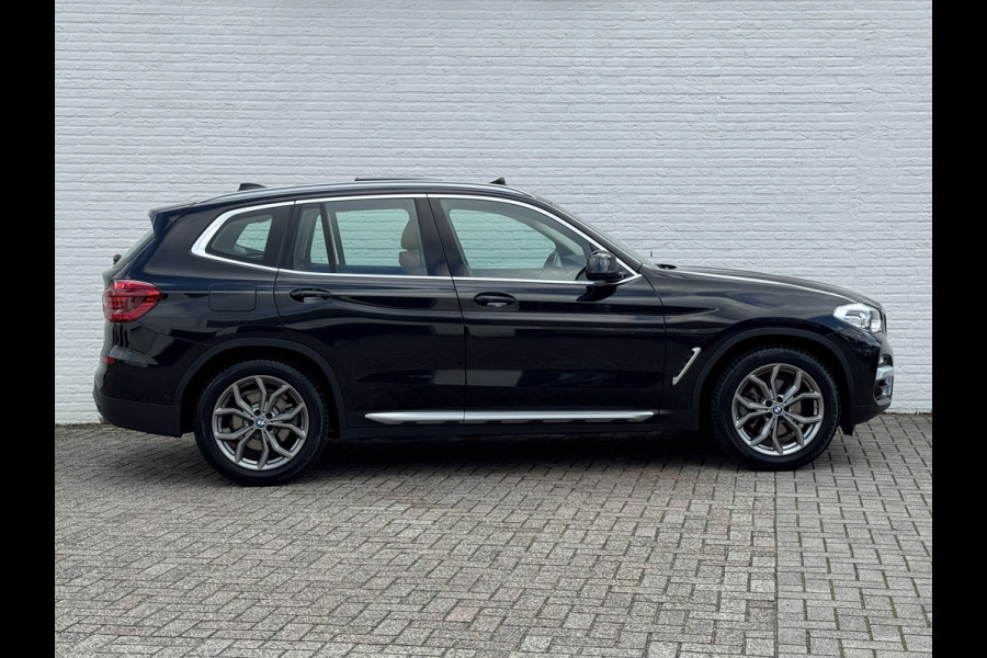 BMW X3 XDrive20i High Executive Pano Trekhaak clima Automaat Lederbekl 4WD